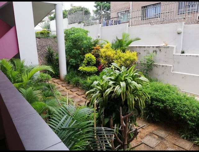 2 BEDROOM APARTMENT FOR SALE IN OVERPORT